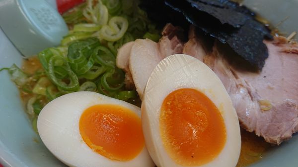 「特製味噌ネギチャーシュー麺」@ラーメン山岡家 鶴ヶ島店の写真