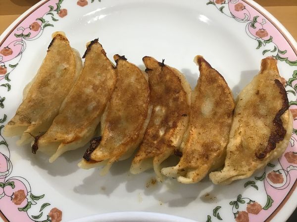 「ニンニク激増餃子297円、亀有つけ麺748円(大盛無料)」@餃子の王将 アリオ亀有店の写真