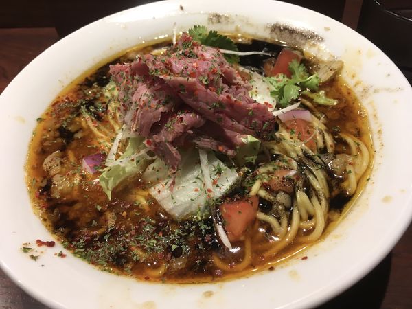 「spicy curry 牛骨らー麺」@牛骨らーめん 牛王の写真