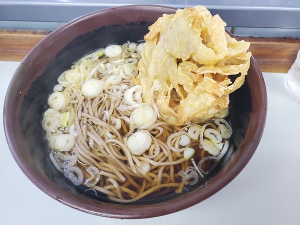 「かきあげごぼうそば」@海員生協大桟橋立ち食いコーナーの写真