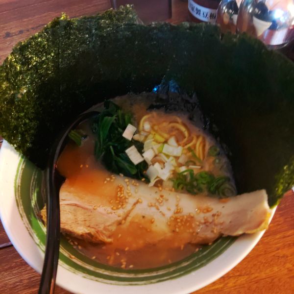 「ラーメン　海苔増し」@横浜家系らーめん 笑の家 鶴屋町店の写真