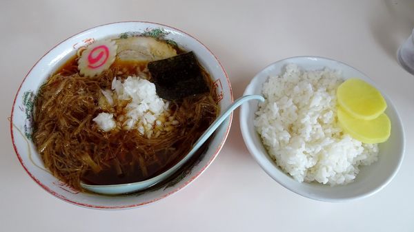 「メンマラーメン：並（850円）＋ライス：並（200円）」@味幸の写真
