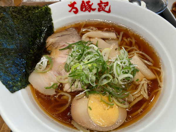 「醤油麺」@万豚記 ララガーデン春日部店の写真