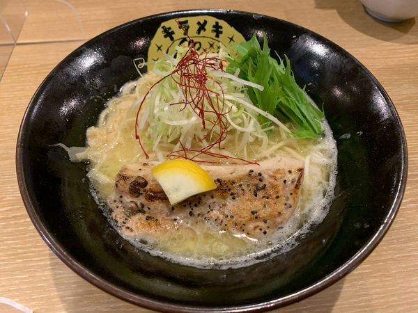「鶏白湯ラーメン塩」@コムギノキラメキの写真