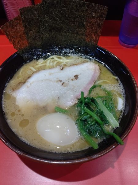 「ラーメン+味玉」@横浜ラーメン 真砂家の写真