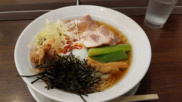 「冷やしラーメン+チャーシュー」@麺屋 空海 KOOKAI 品川店の写真