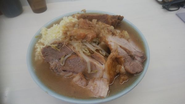 「豚ラーメン　少なめ」@俺の生きる道 柏店の写真