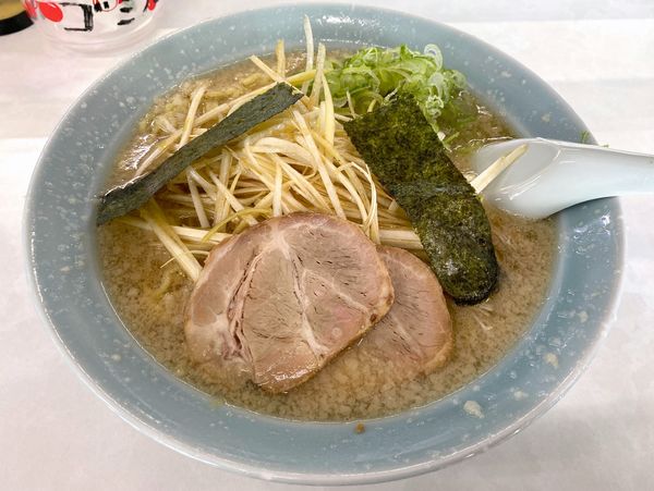 「ねぎラーメン ８５０円 ※麺硬め・アブラ多め」@ラーメンショップ太郎 越生店の写真
