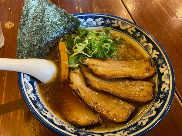 「炙り焼き豚らーめん980円」@麺屋いつきの写真