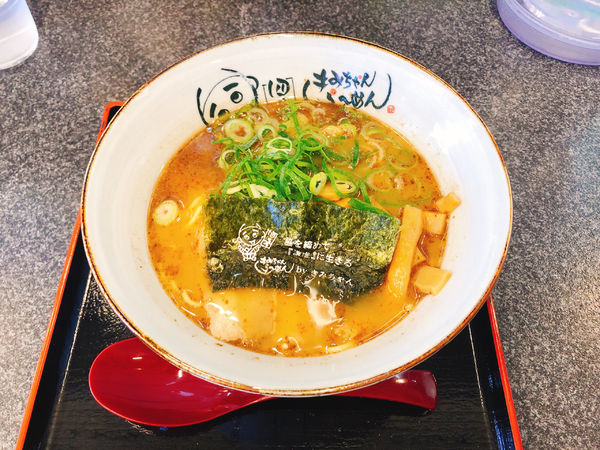 「濃厚魚介らーめん」@きみちゃんラーメン 菰野ミルクロード店の写真