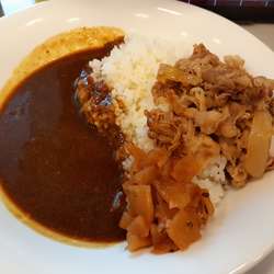 すき家 クロスガーデン多摩店の画像