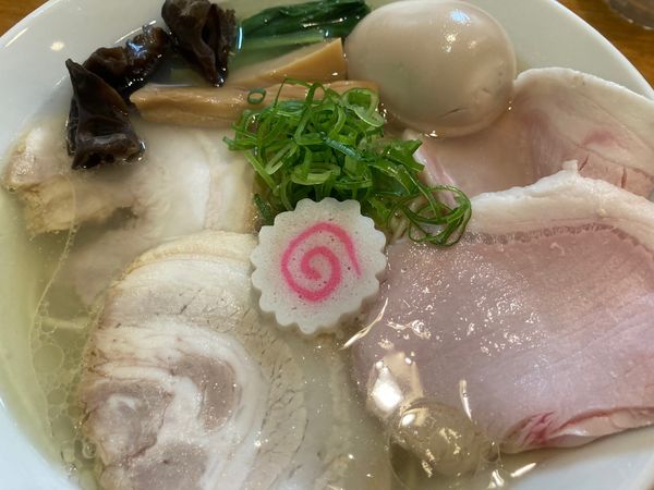 「特製軍鶏塩そば（大）」@しなそば 天味の写真