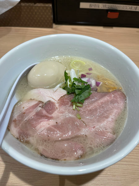 「味玉中華そば塩」@貝出汁中華そば くらむの写真