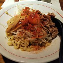 汁なし豚らーめん　＋特製辛粉：無料