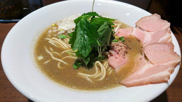 「【昼】濃厚烏賊煮干中華そば醤油」@麺屋 ねむ瑠の写真