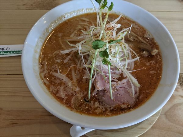 「牛骨味噌ラーメン　800円+ランチ大盛り50円」@いえろうの写真