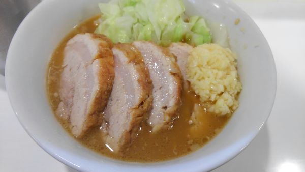 「ミニラーメン、豚券」@ハイパーファットンの写真