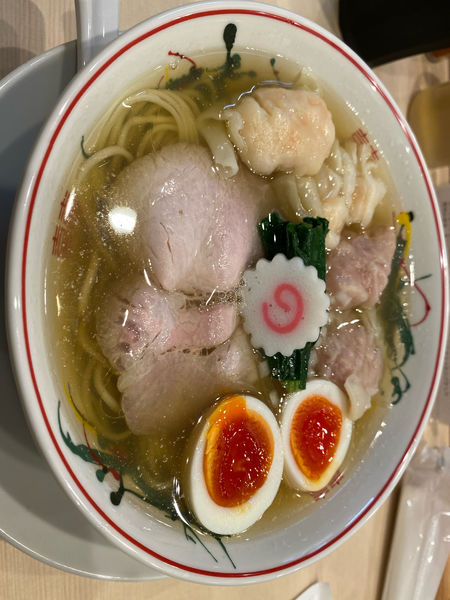 「全部入り白だしワンタン麺」@つけめん金龍の写真