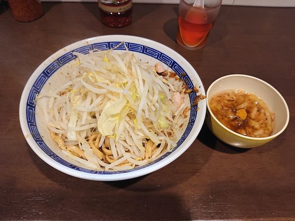 「汁無しエビラーメン少なめ 脂カレー」@ラーメン ゼンゼンの写真