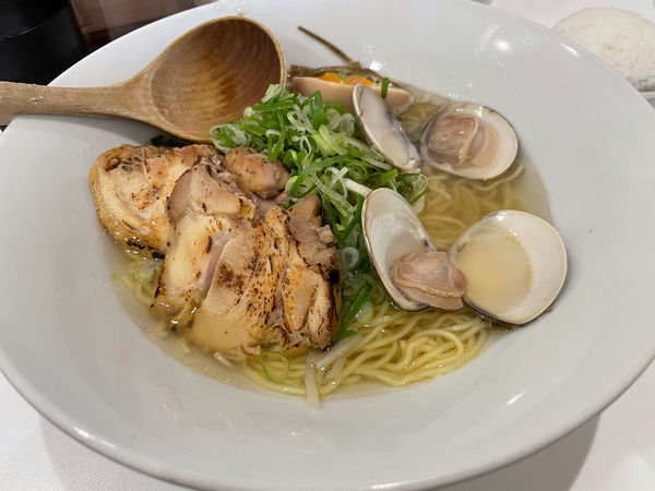 「魚介塩ラーメン(はまぐり)」@KINGの写真