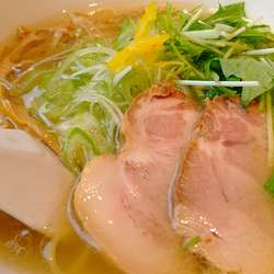 しおらーめん(780円)