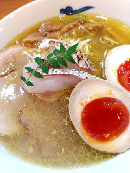 「塩らーめん・チャーシュー味玉増し」@RAMEN ガモウスマイルの写真