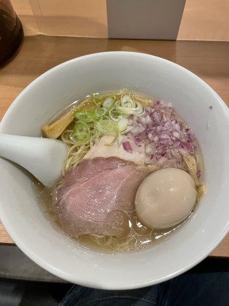 「味玉塩らぁ麺」@らぁ麺 みうら 上野毛店の写真