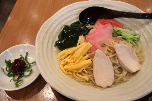 「冷し中華鶏塩　860円」@麺処直久 新橋店の写真