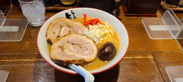 「豚MAXラーメン」@らーめん よし丸の写真