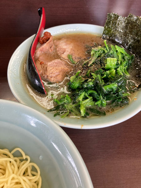 「つけチャーシュー　ほうれん草増し」@ラーメンショップ 二ツ橋店の写真