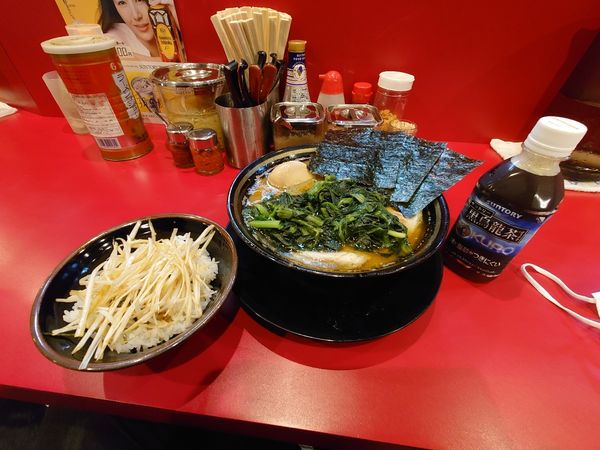 「バラチャーシュー麺（ほうれん草、味玉）/和風ネギ丼」@家系ラーメン たつ家の写真