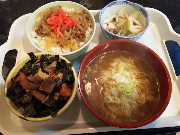 「日替わりランチ（ミニラーメン＋3品）　500円」@お食事処 鶴亀の写真