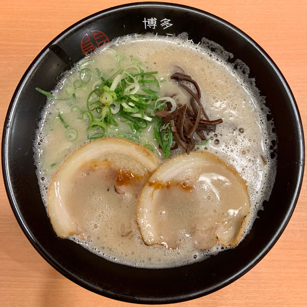 「クリーミーとんこつ(630円)」@博多くまちゃんらぁめんの写真