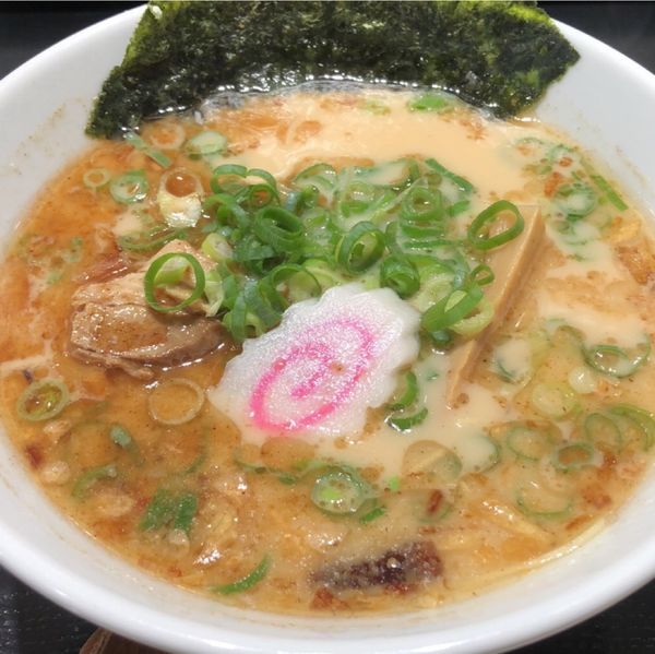 「富士山濃厚醤油らーめん」@らーめんたいざん 海老名SA店の写真