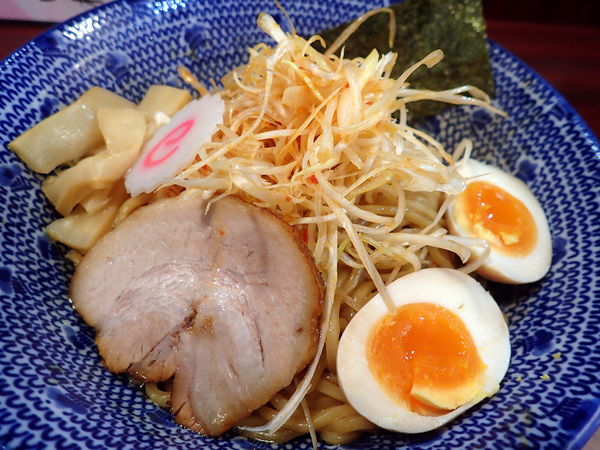 「黒丸ネギ味玉油そば・麺大盛」@ぶぶか 吉祥寺北口店の写真
