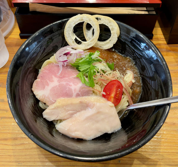 「焙煎鯛煮干し冷やしまぜそば すっぱジュレ添え（1000円）」@らーめん専門 和海の写真