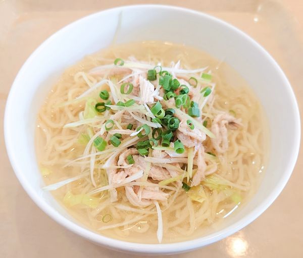 「鶏絲湯麺」@中華レストラン 庸園の写真