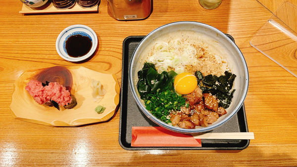 「まぜそば大 1,020円　中落ち軍艦 300円」@すし屋のらーめん 吉祥の写真