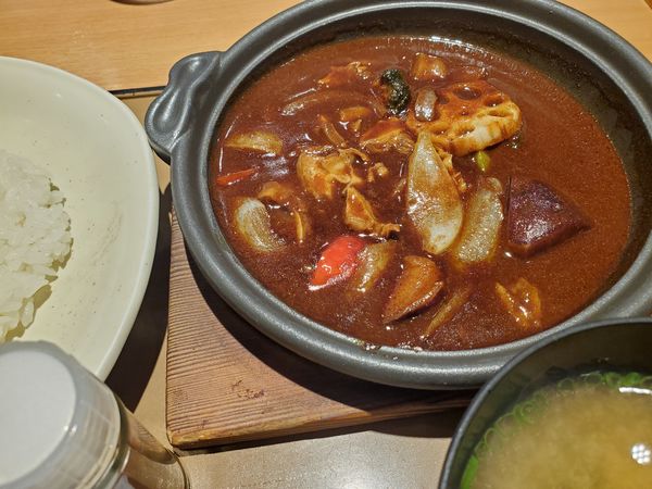 「牛すじと野菜のカレー定食」@やよい軒 長者町店の写真