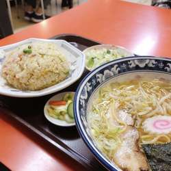 ラーメンチャーハンセット830円
