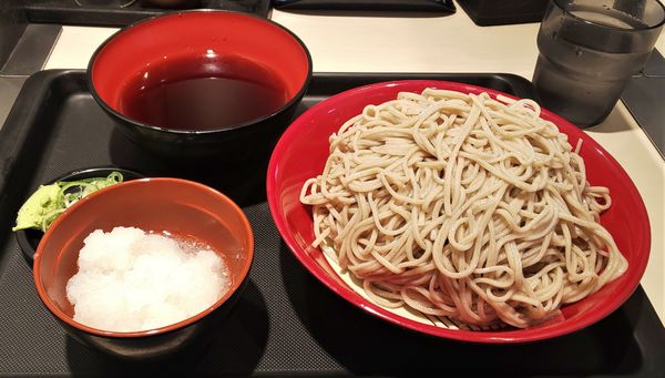 「冷しつけおろしそば（500円）」@名代 富士そば 飯田橋駅前店の写真
