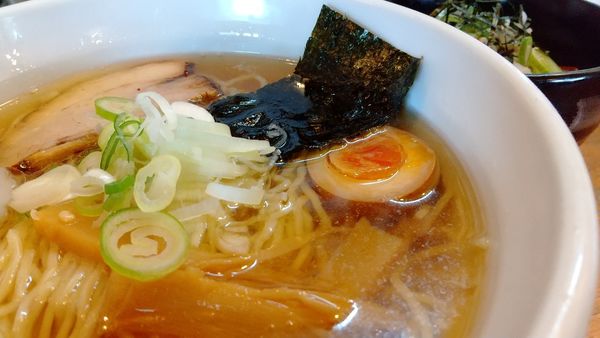 「#Aセット #しょうゆラーメン #チャーシュー丼 #700円 魚」@大正麺業の写真