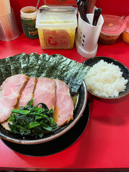 「チャーシュー麺中盛」@家系ラーメン とらきち家の写真