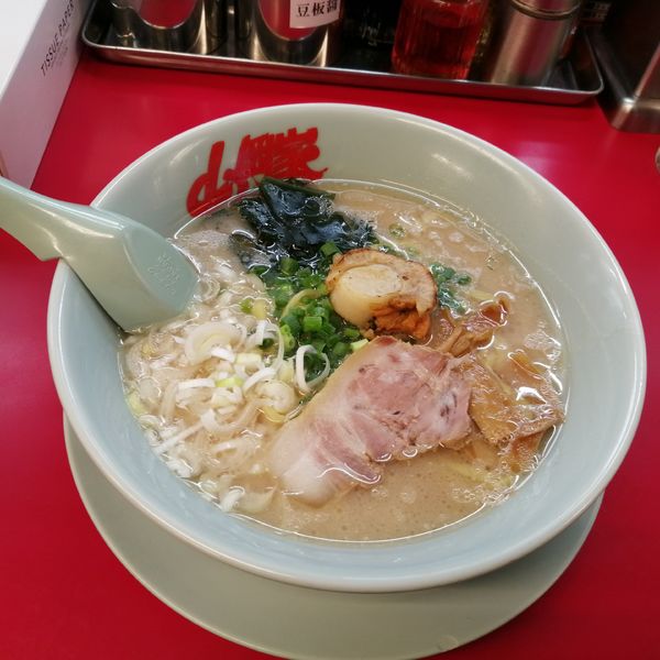 「ほたて塩とんこつラーメン　期間限定」@山岡家 川島店の写真