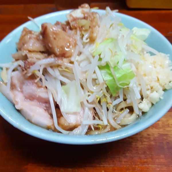 「小ラーメン　麺マシ　ヤサイマシマシニンニクアブラ」@蓮爾 新町一丁目店の写真