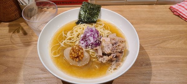 「肉塩ニボチーノ+青森ニンニク浸け煮卵」@煮干し Noodles Nibo Nibo Cinoの写真