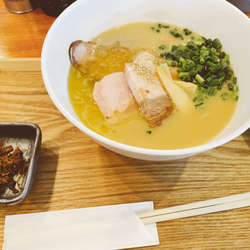 鶏濃厚そば　(¥1100)