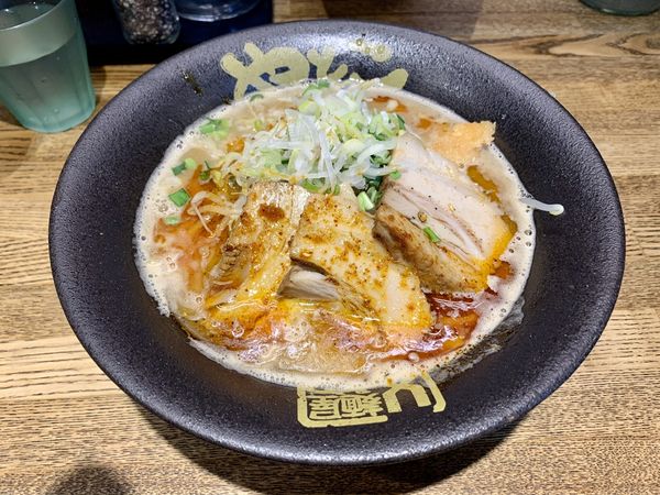 「肉々閻魔味噌ラーメン1080円」@麺屋やっとこ 三田店の写真