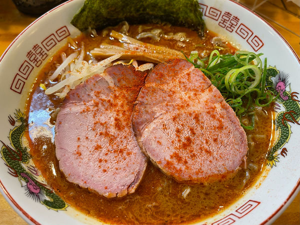 「辛いらぁめん」@なるめんの写真