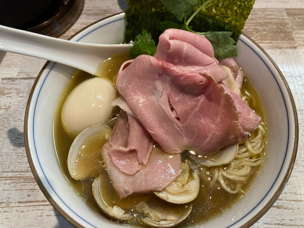 「特製蛤らーめん」@中華そば 四つ葉の写真